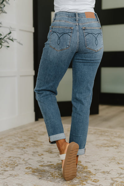 Colette Mid Rise Boyfriend Classic Cuffed