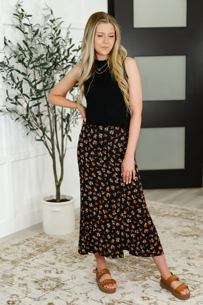 Crisp Kiss Midi Skirt in Rust, White and Black